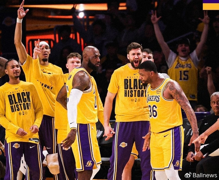MK体育-詹姆斯：弗拉格等四人代表着NBA未来，将永远支持和尊重他们|篮球|夏洛特黄蜂队|库珀|VJ-埃奇库姆|洛杉矶湖人队_新浪体育_新浪新闻
