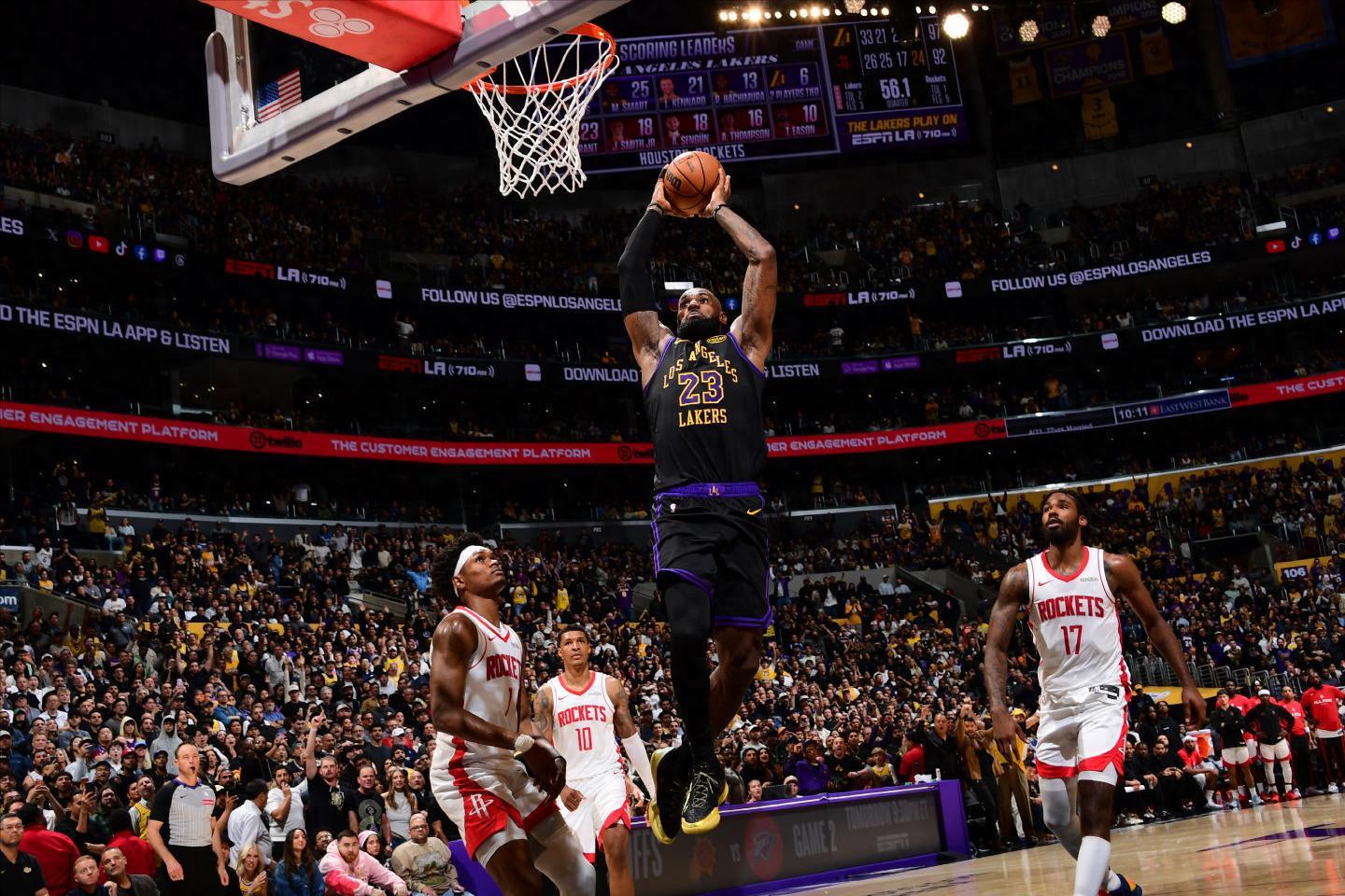 MK体育app下载-NBA夺冠概率更新！火箭0.4%湖人骑士遭低估 4队超10个百分点领跑